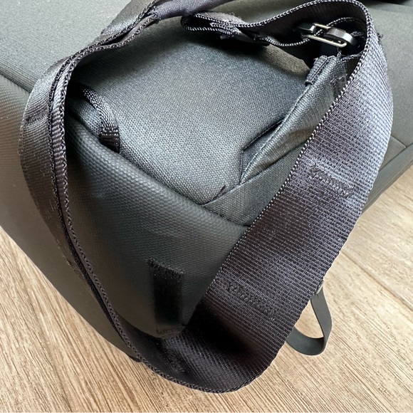 Peak Design Backpack - Picture 4 of 10